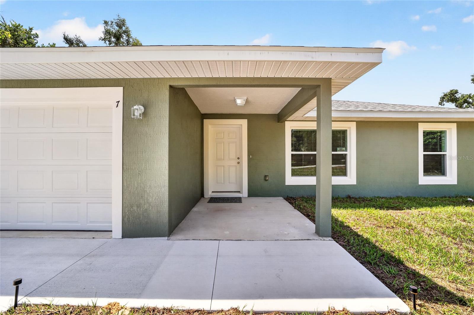 7 Cypress Rd Property Photo 2