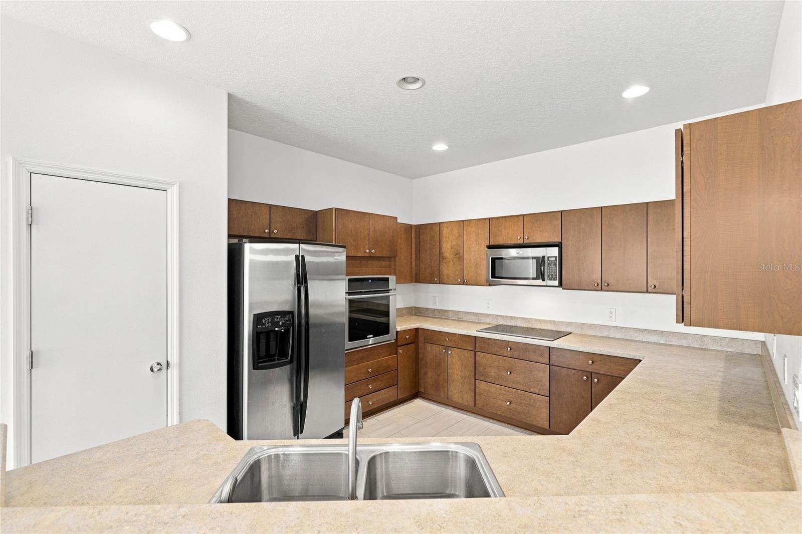 340 Golden Dewdrop Way Property Photo 14