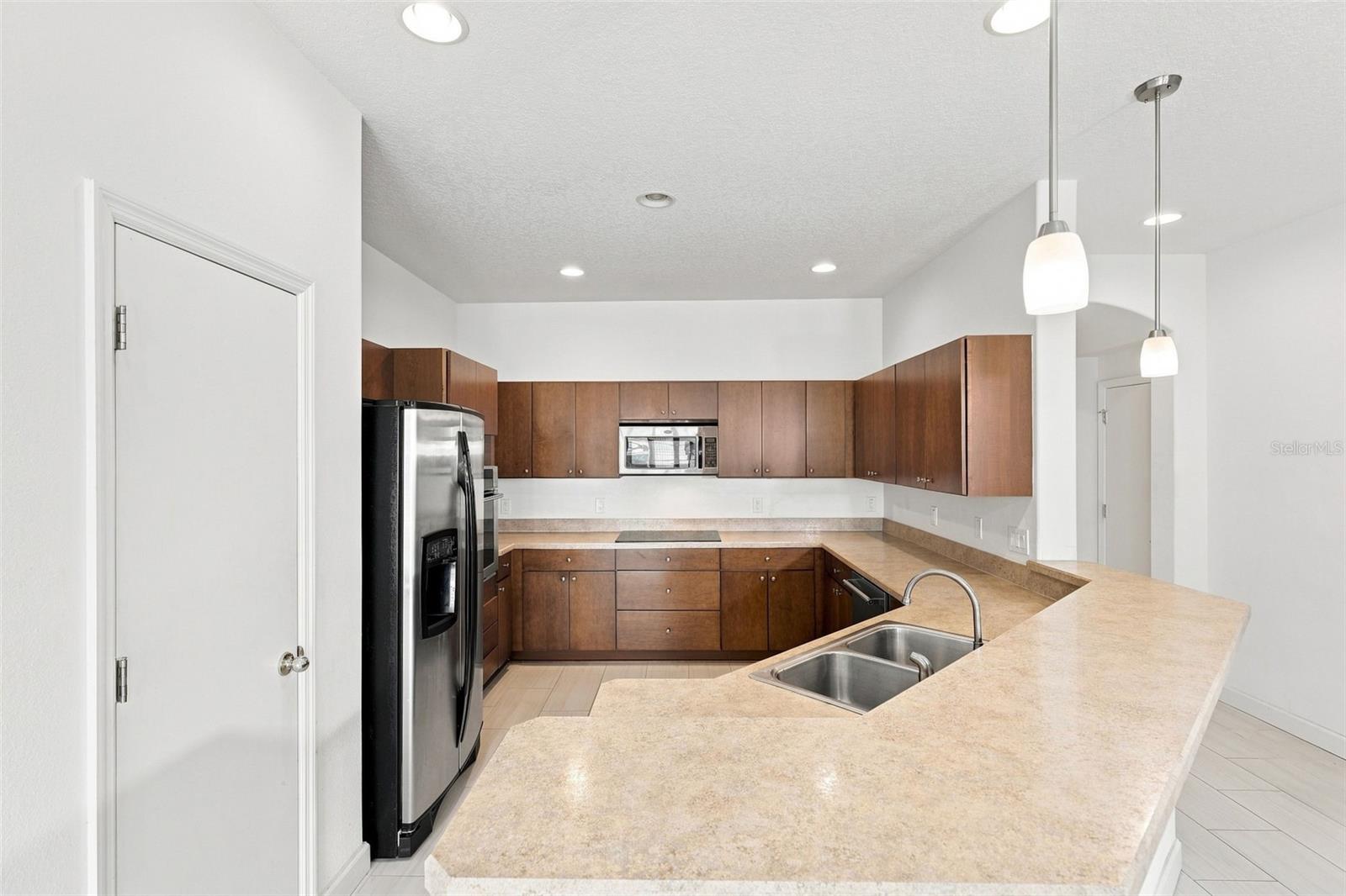 340 Golden Dewdrop Way Property Photo 15