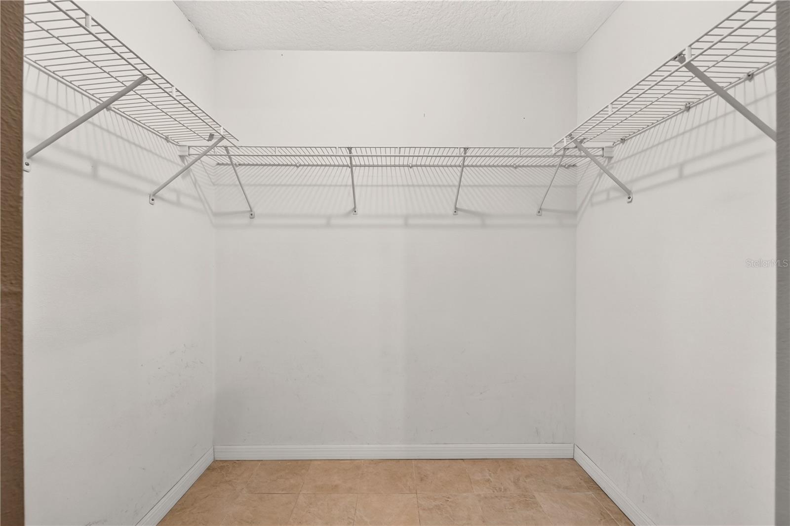 211 Edison St Property Photo 25