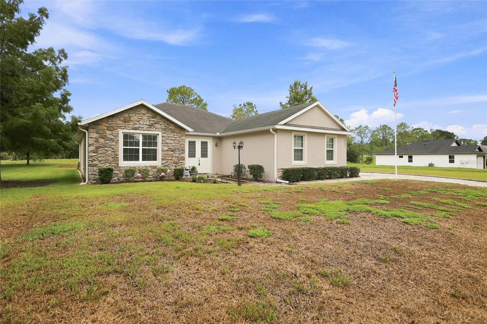 555 DOWLING CIR
