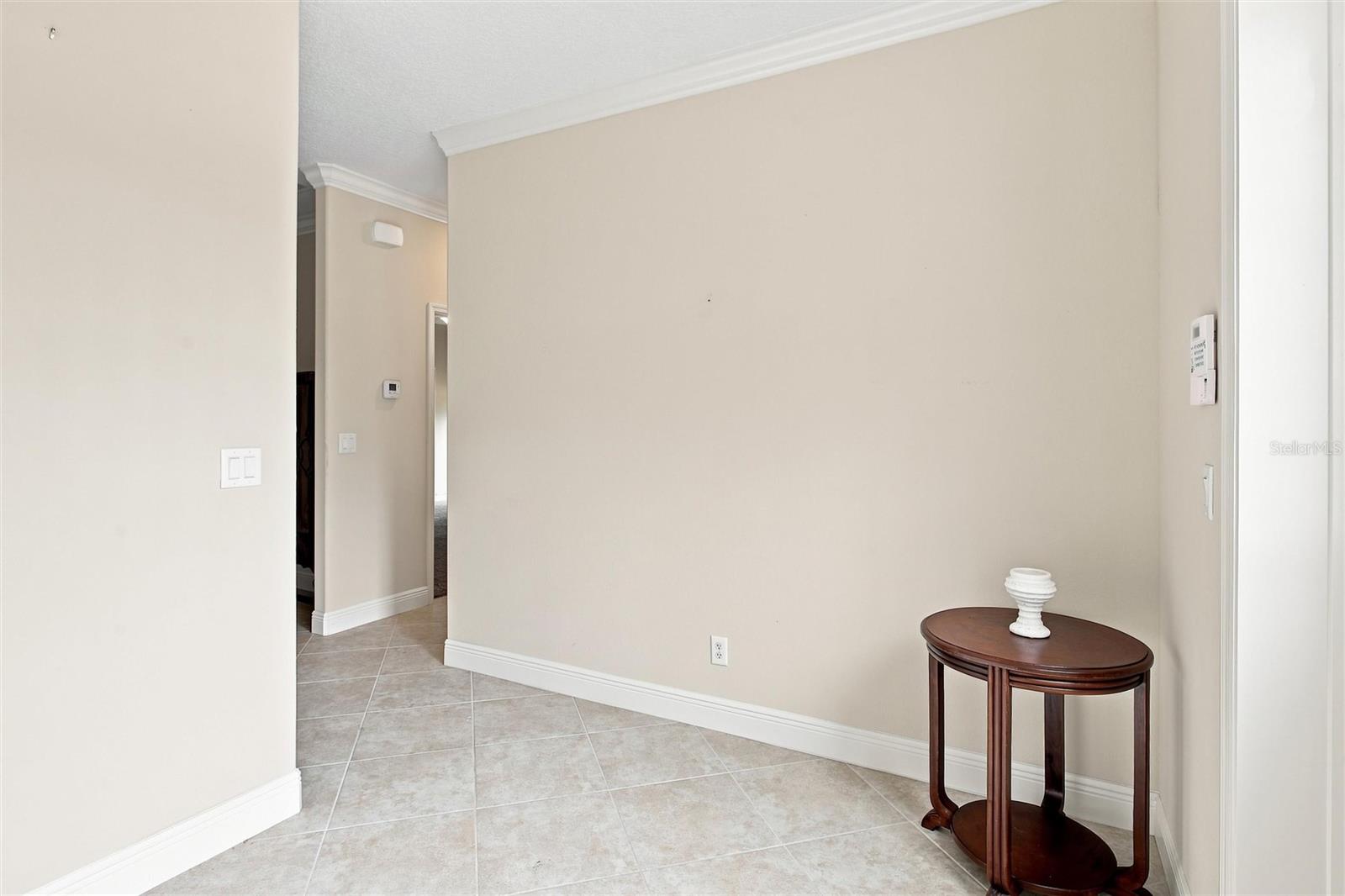 555 Dowling Cir Property Photo 4