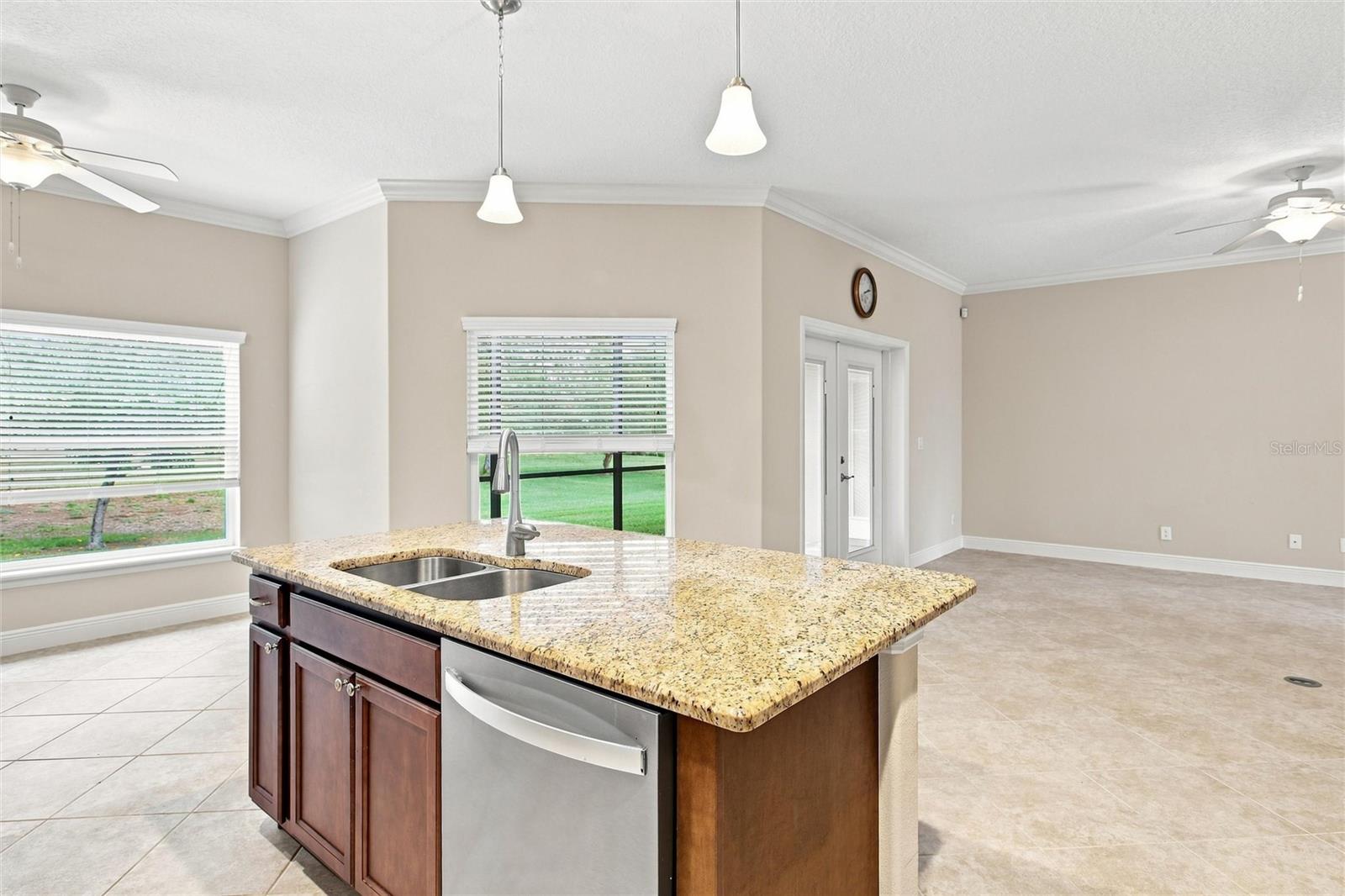 555 Dowling Cir Property Photo 13