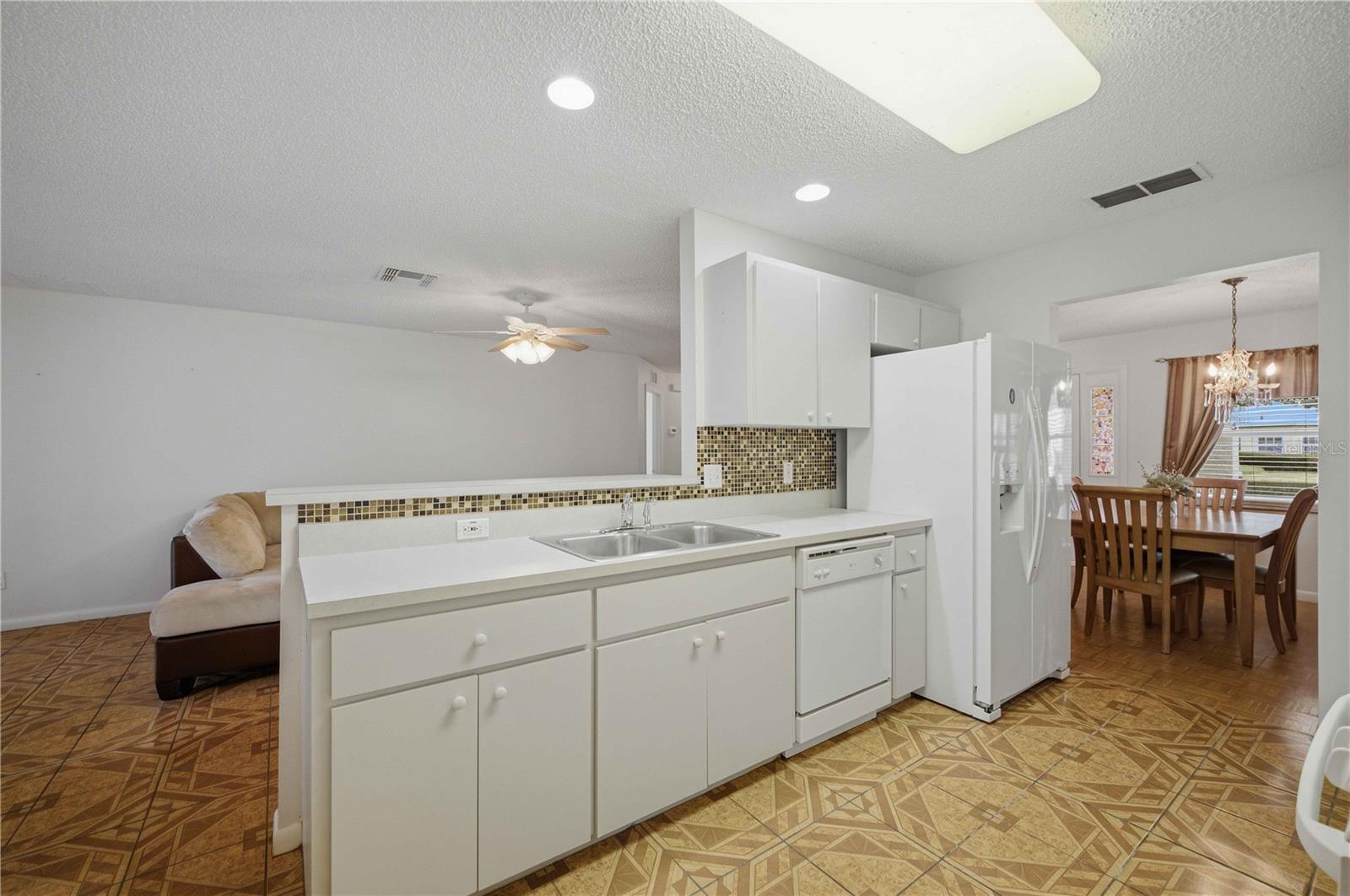 9649 Sw 93rd Loop Property Photo 6