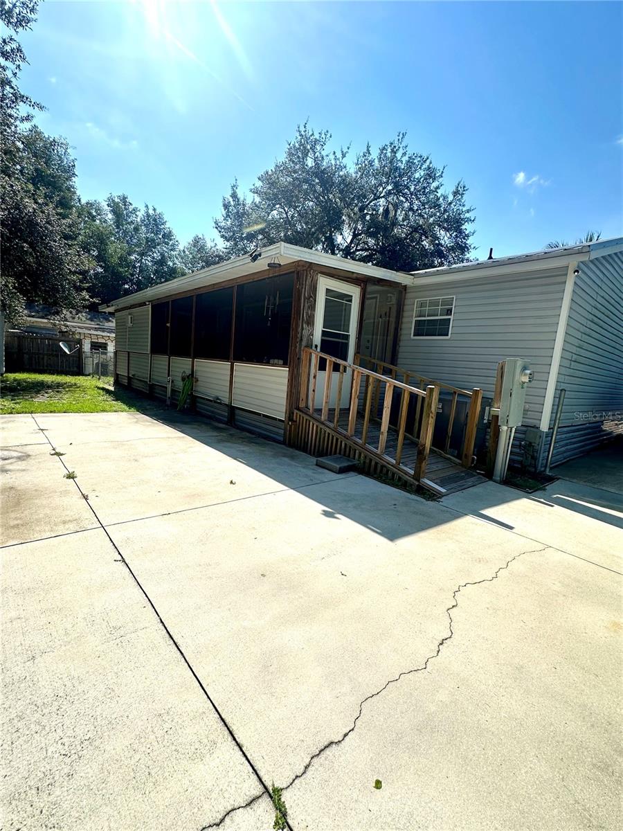 202 Ash St Property Photo 5