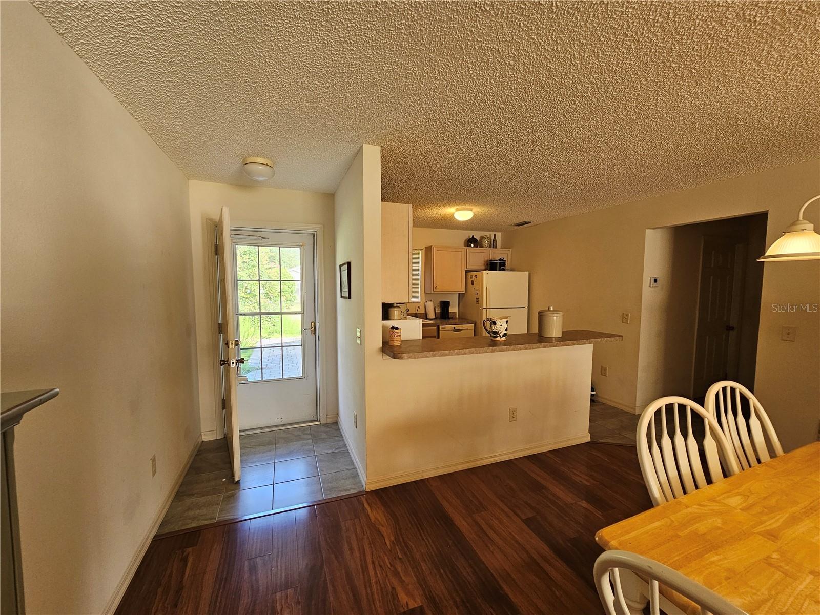 945 Candler Pl Property Photo 4