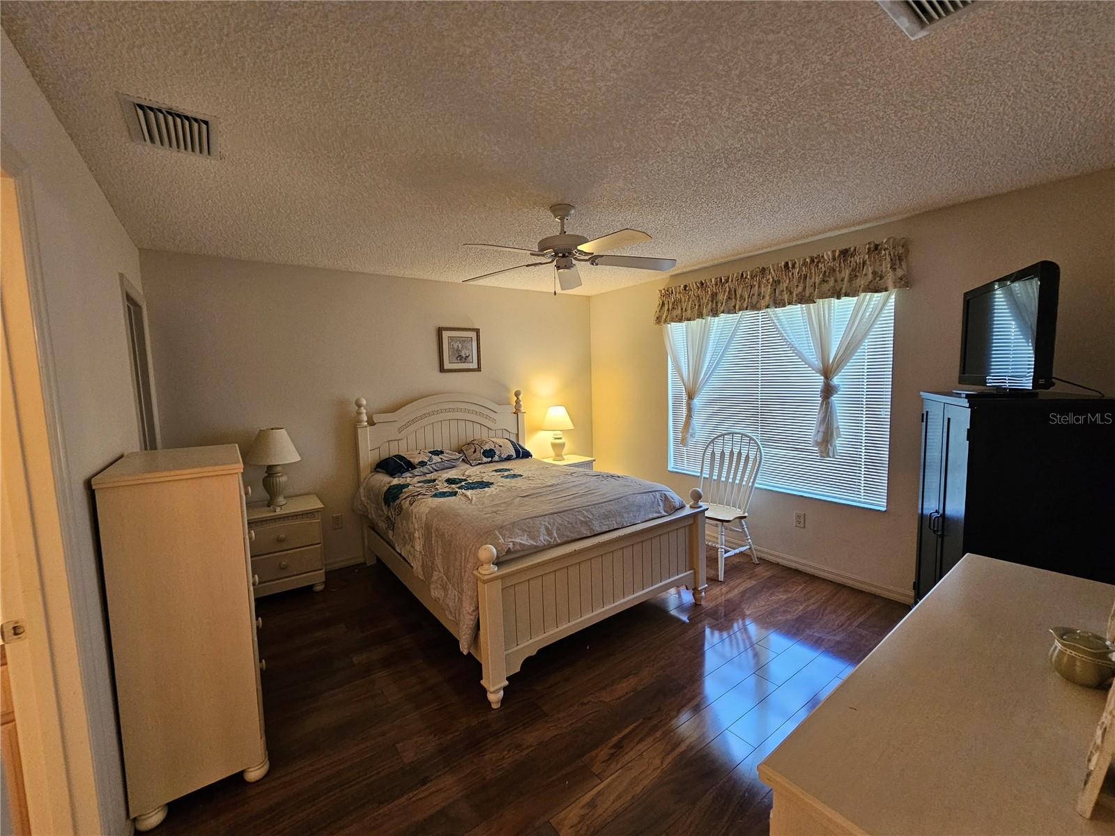 945 Candler Pl Property Photo 8