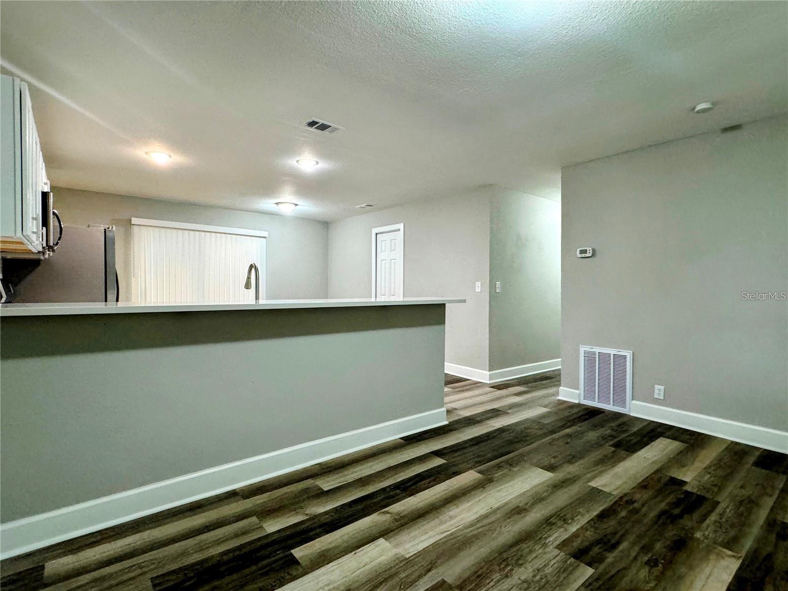 810 Nw 59th Ct Property Photo 7