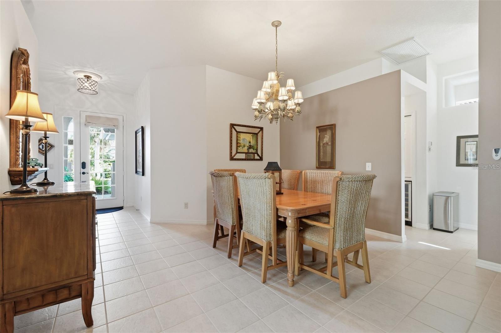 5127 Hanging Moss Ln Property Photo 12