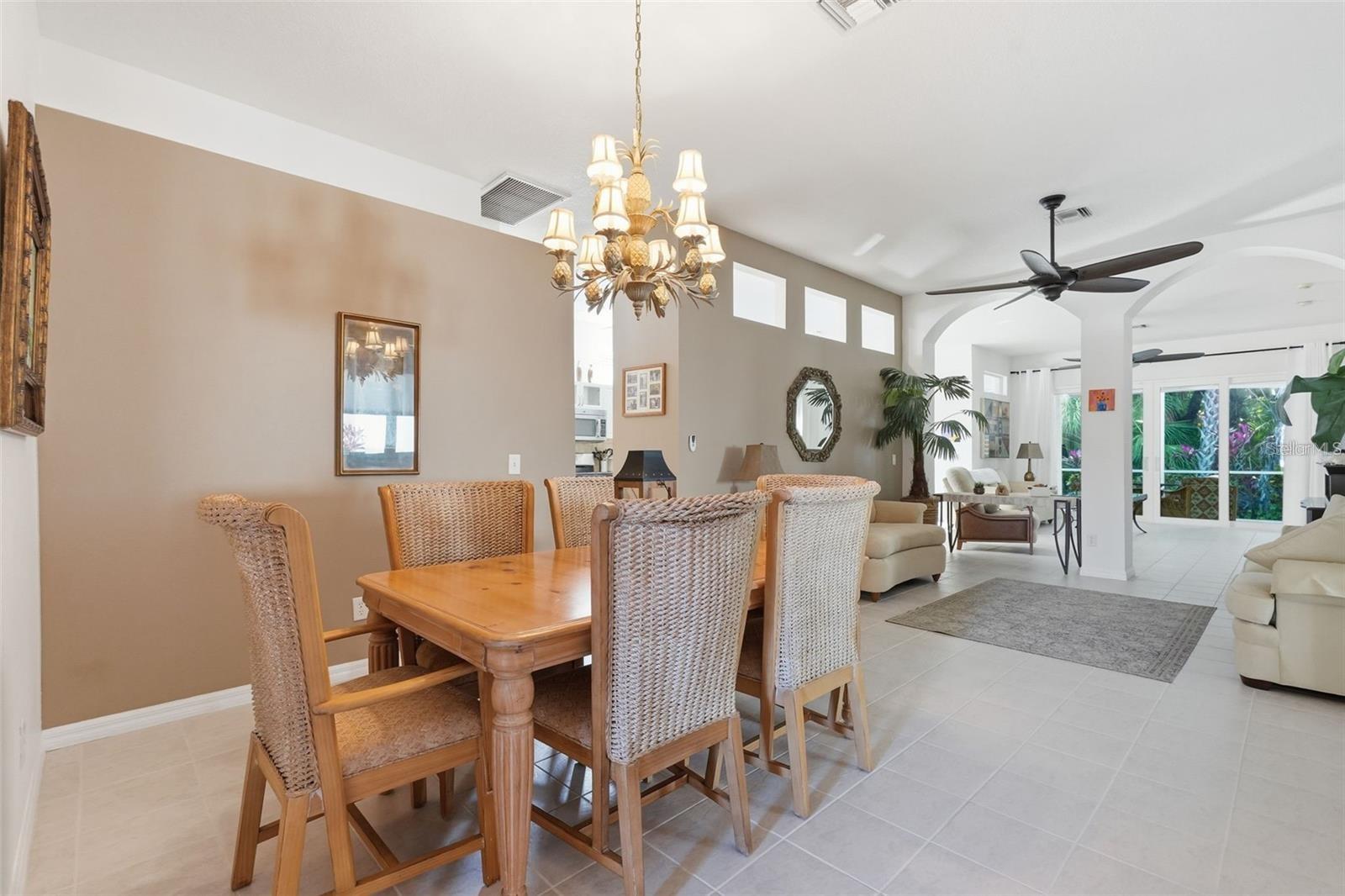 5127 Hanging Moss Ln Property Photo 14