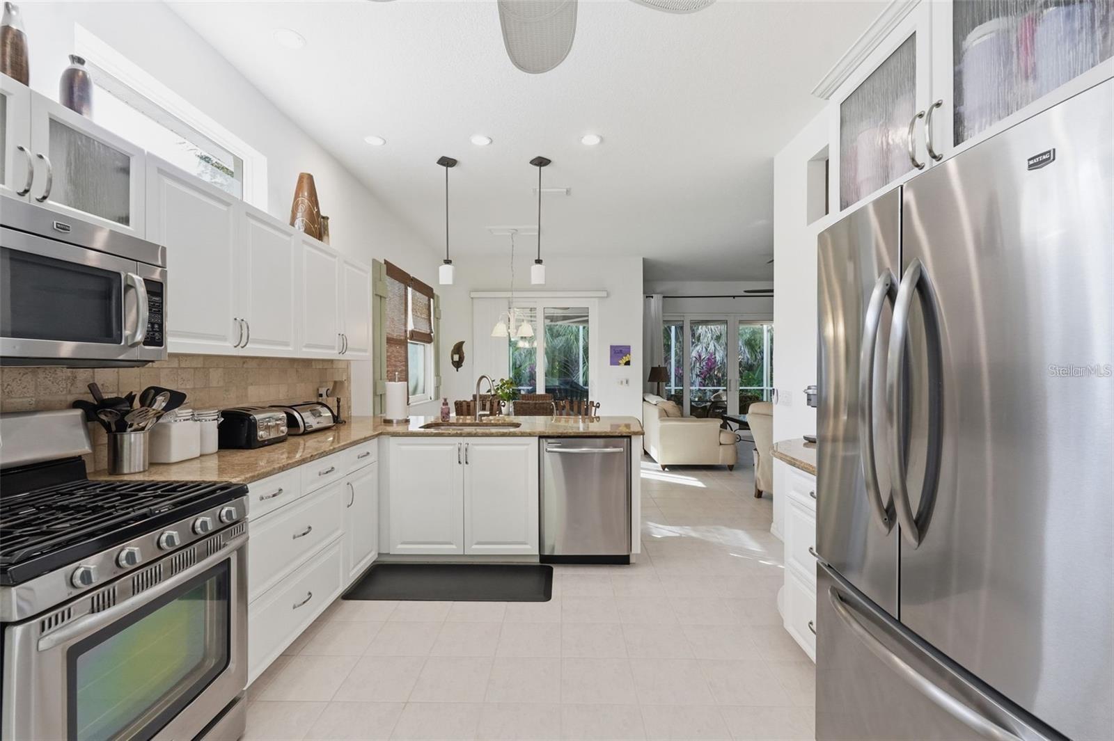 5127 Hanging Moss Ln Property Photo 17