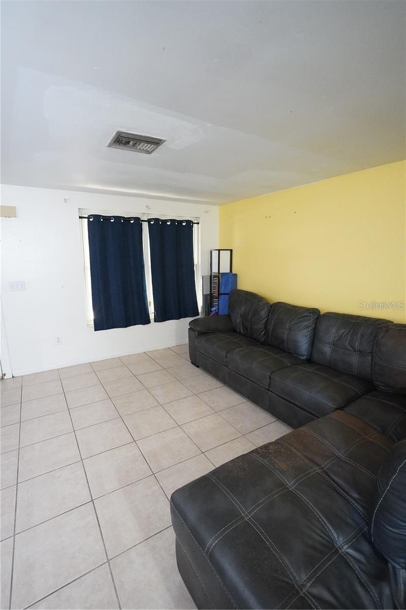 14611 Sw 37th Ct Property Photo 3