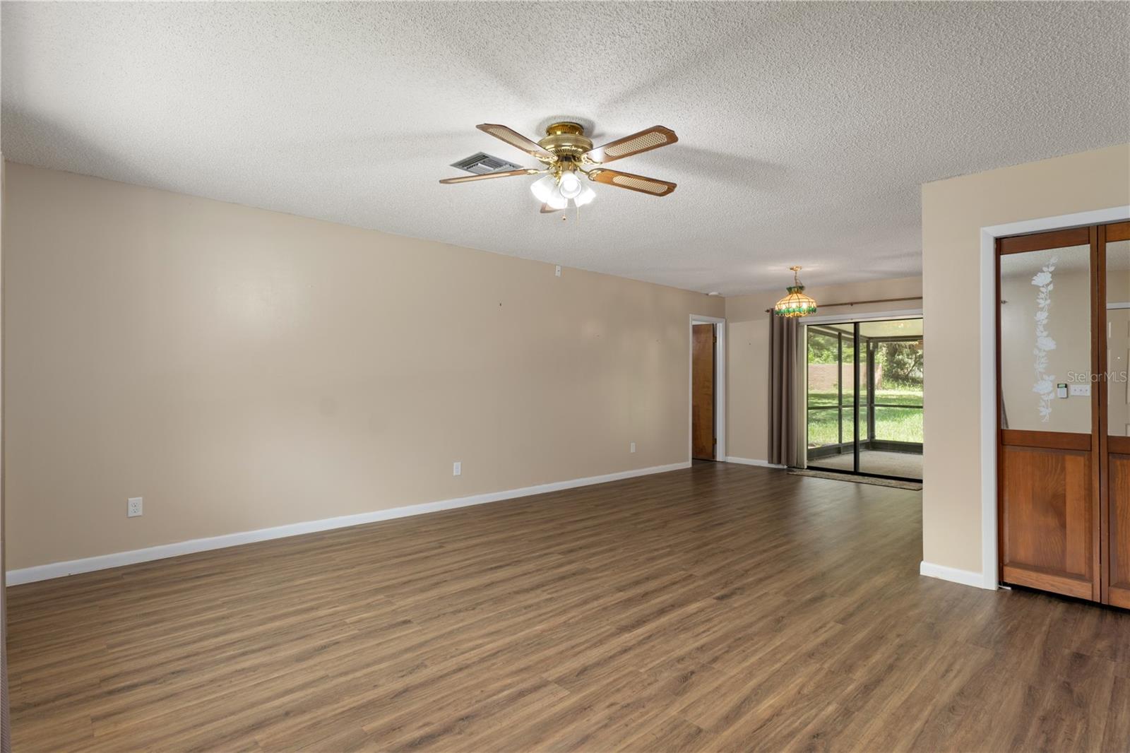 9390 E Windwood Loop Property Photo 4