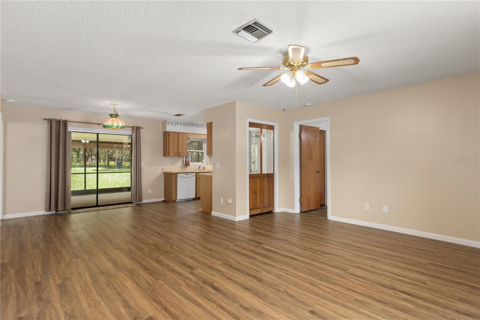 9390 E Windwood Loop Property Photo 5