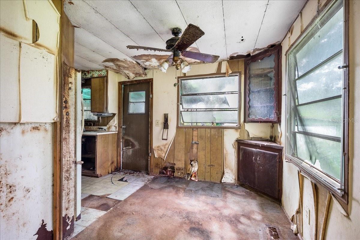3250 197th Ct Property Photo 11
