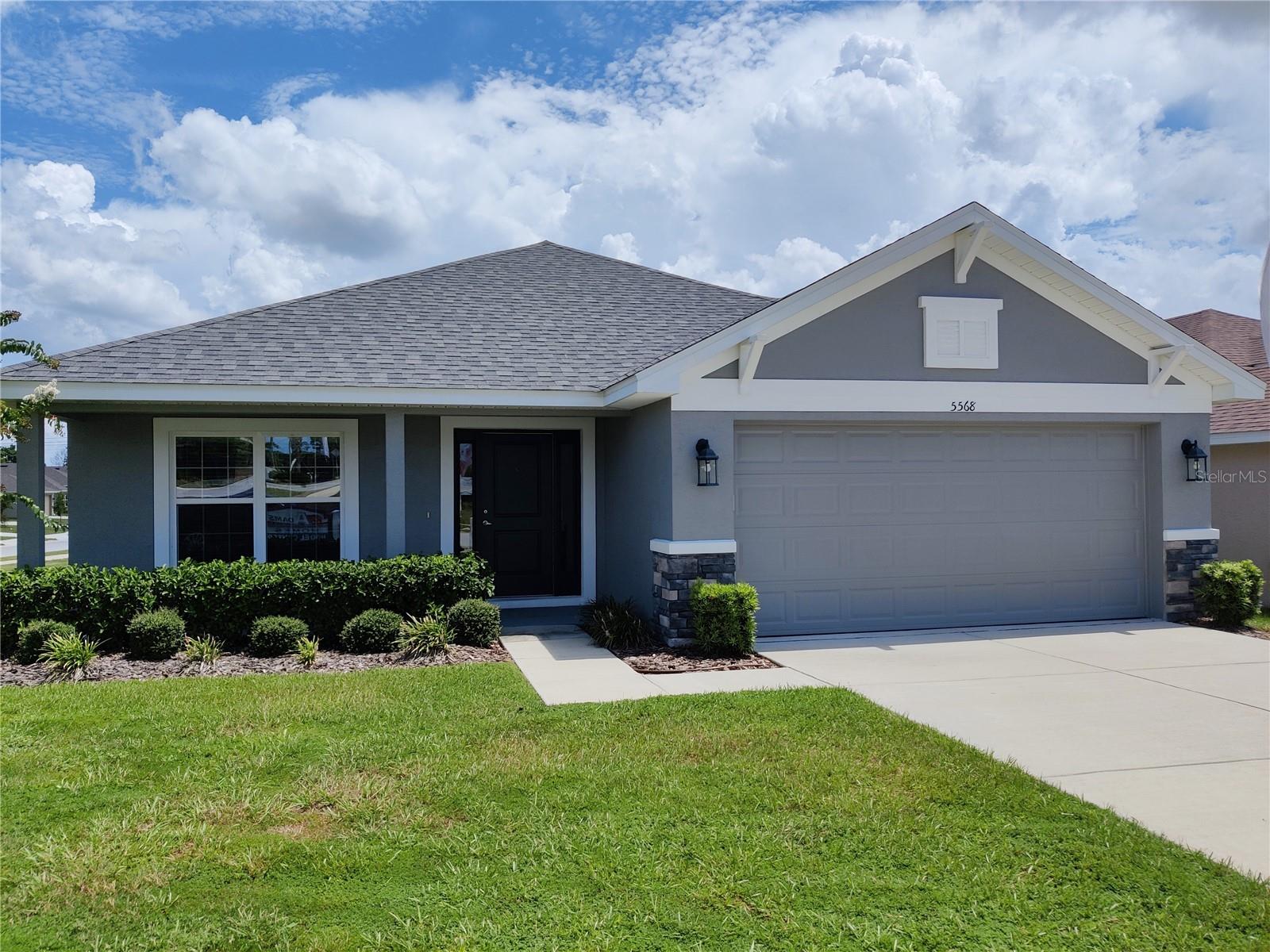 5568 OCEAN BREEZE DR