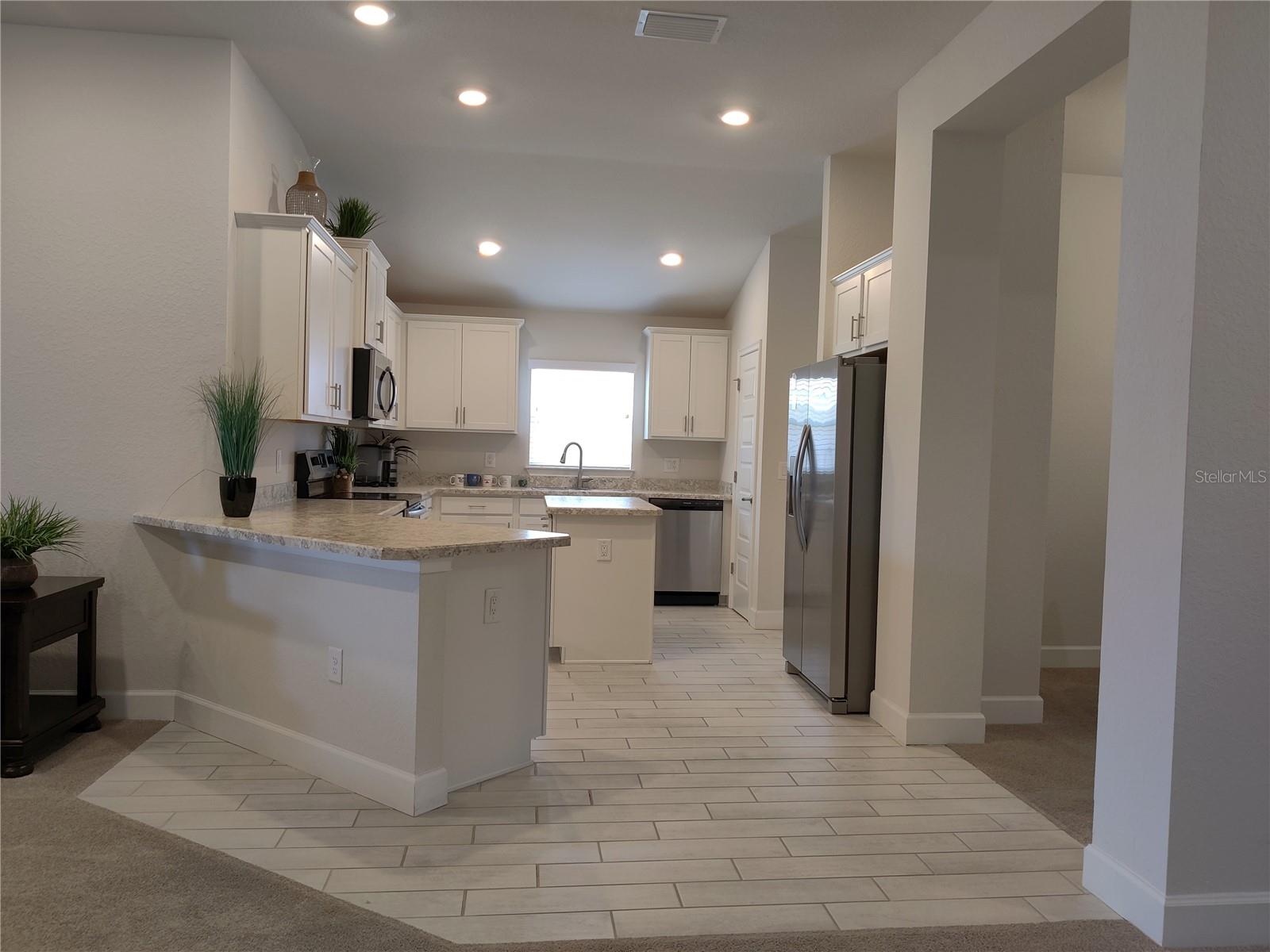 5568 Ocean Breeze Dr Property Photo 10