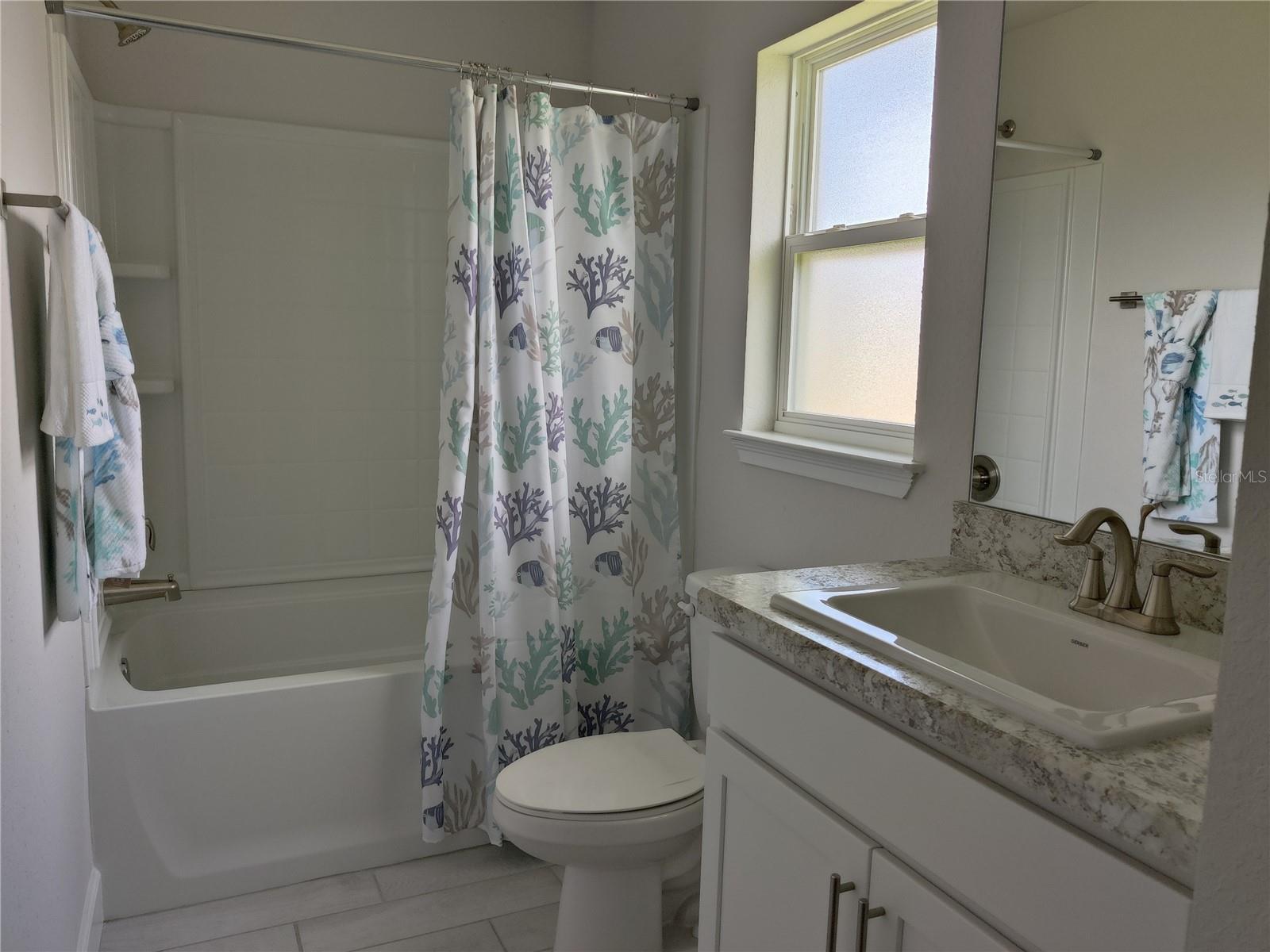 5568 Ocean Breeze Dr Property Photo 16