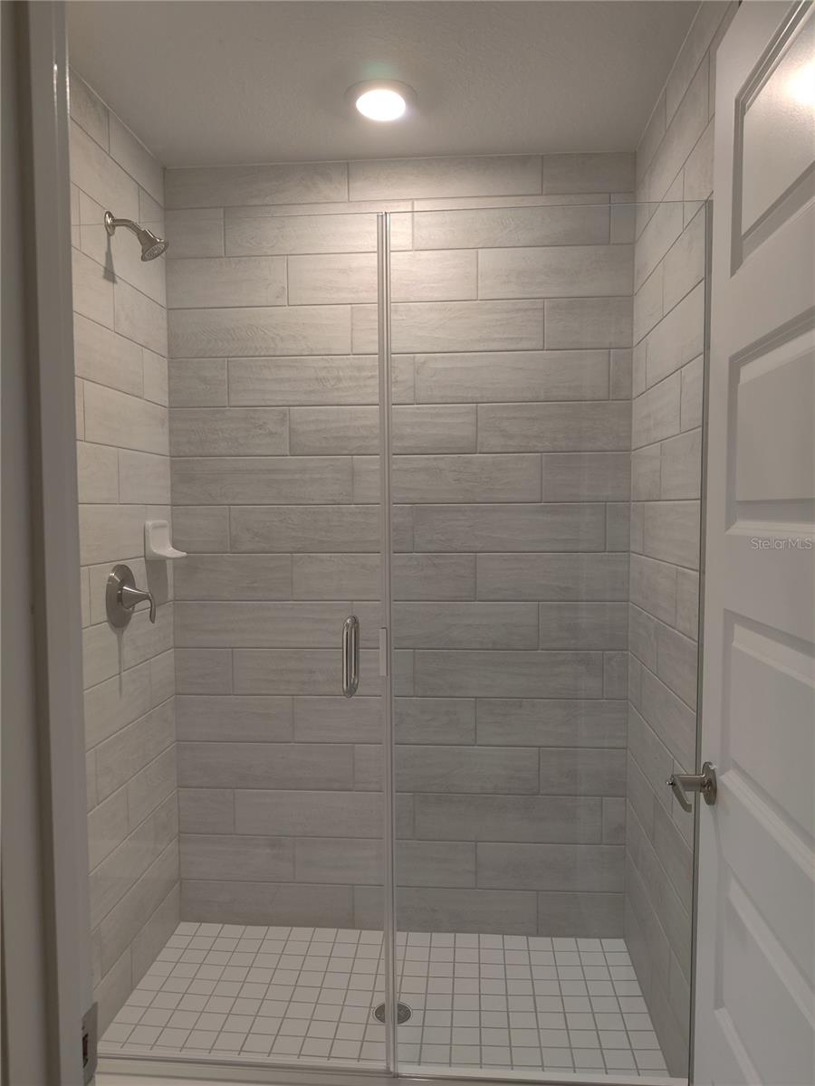 5568 Ocean Breeze Dr Property Photo 20