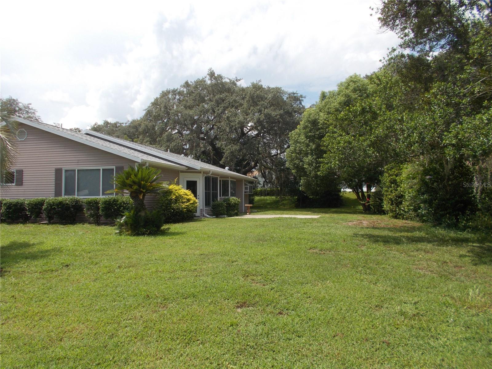 10918 Sw 82nd Ter Property Photo 4