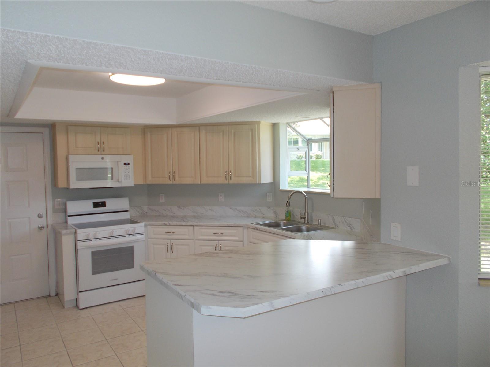 10918 Sw 82nd Ter Property Photo 7
