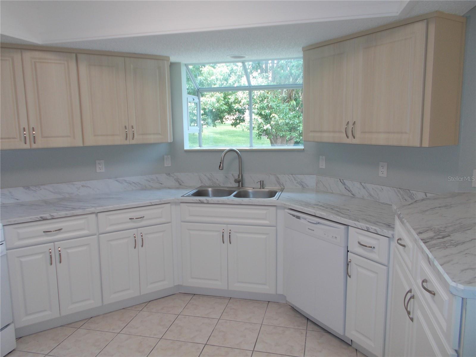 10918 Sw 82nd Ter Property Photo 8
