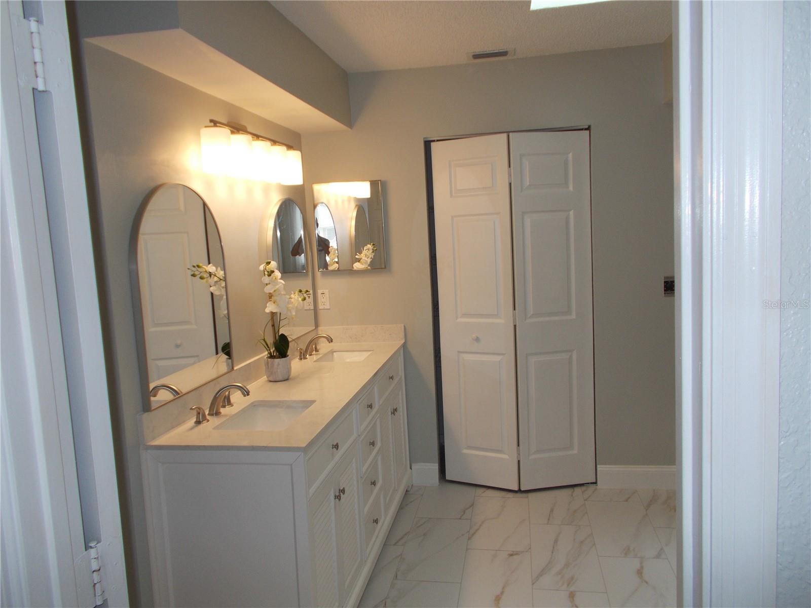 10918 Sw 82nd Ter Property Photo 18