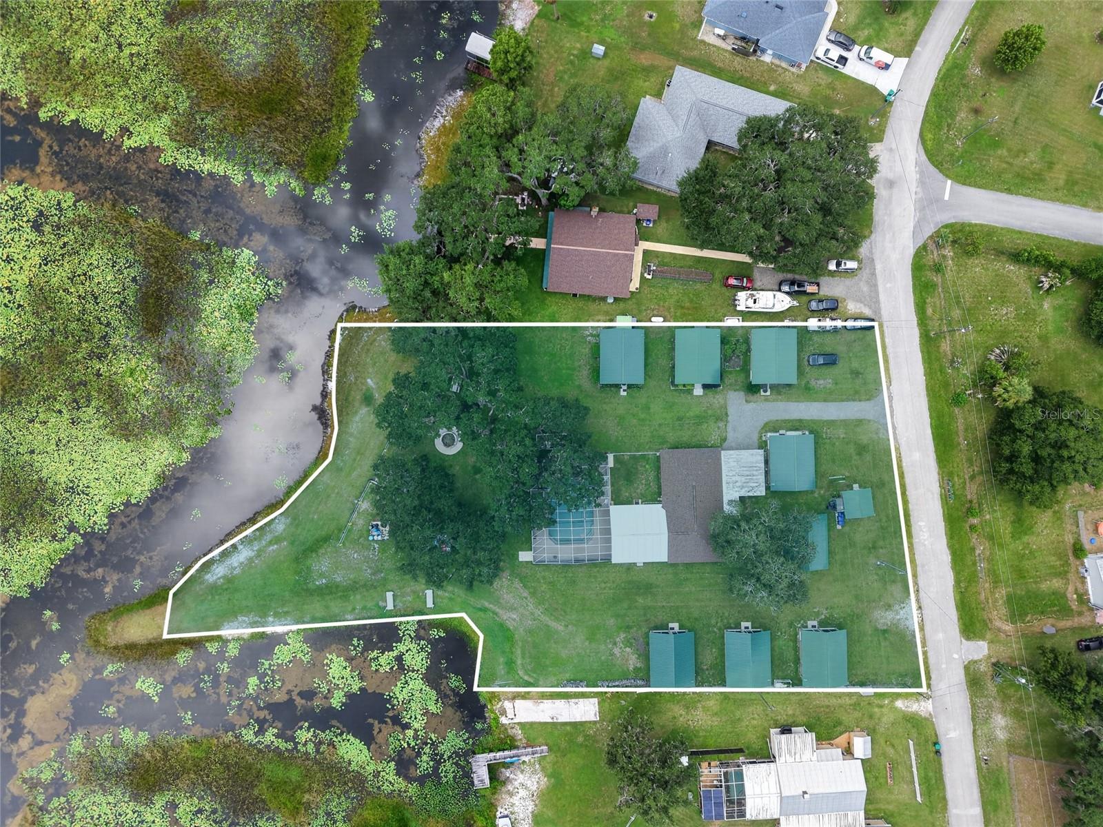 2489 N Lakefront Dr Property Photo 2