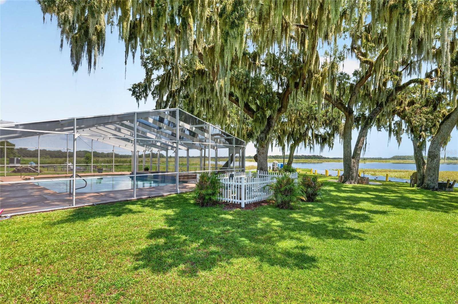 2489 N Lakefront Dr Property Photo 14