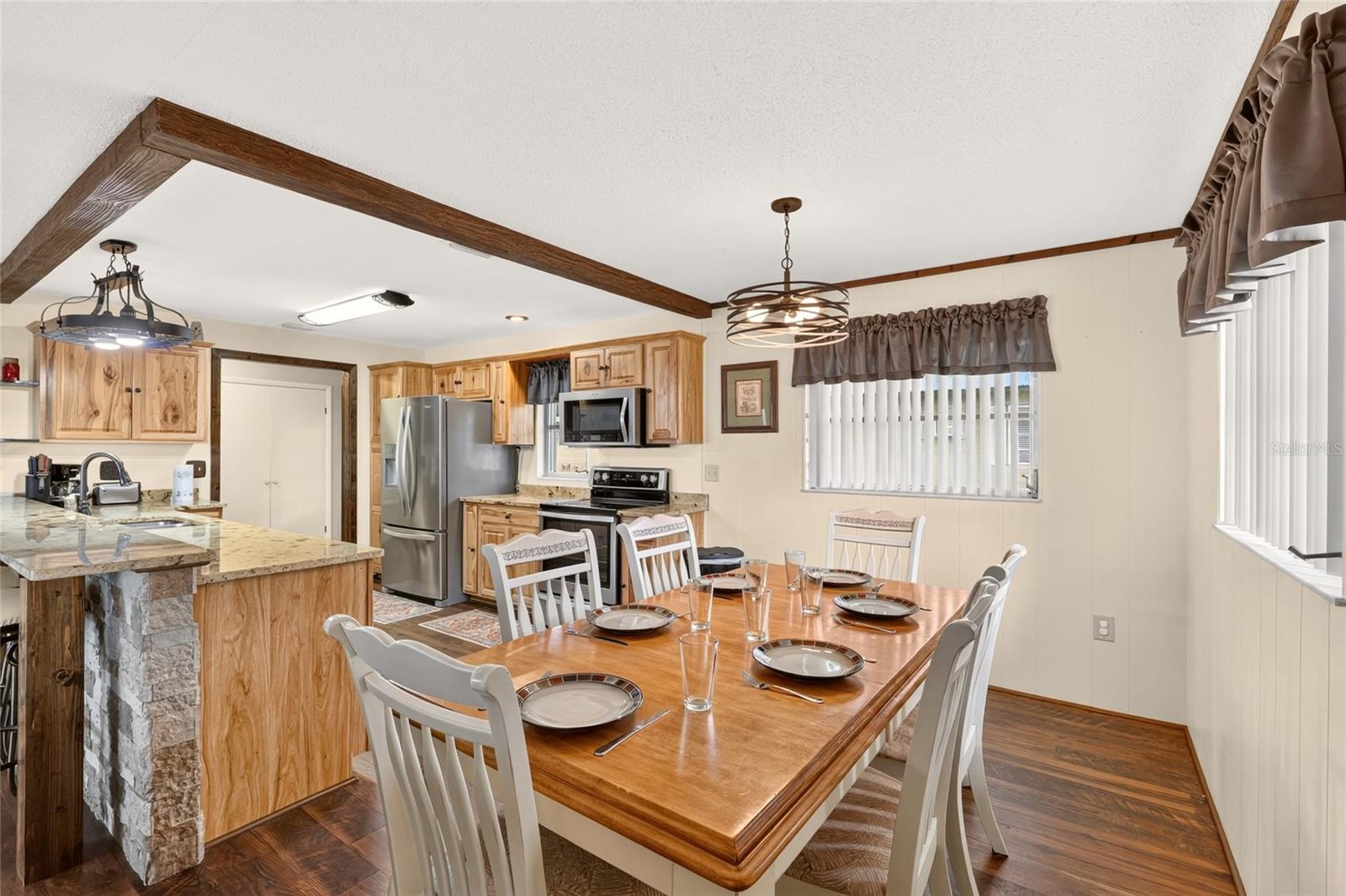 2489 N Lakefront Dr Property Photo 35