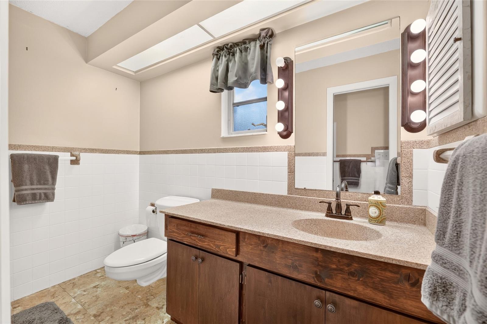 2489 N Lakefront Dr Property Photo 40