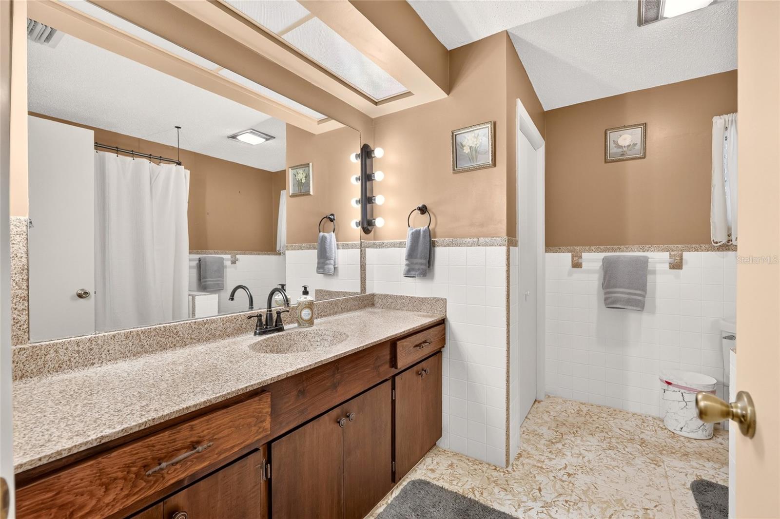 2489 N Lakefront Dr Property Photo 44
