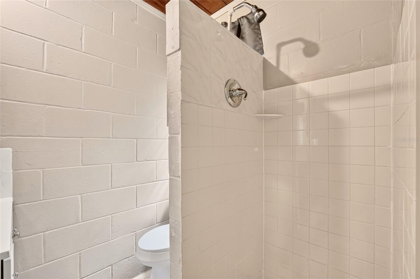 2489 N Lakefront Dr Property Photo 85