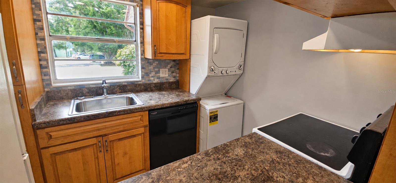 2405 Se 16th Ave #b Property Photo 4