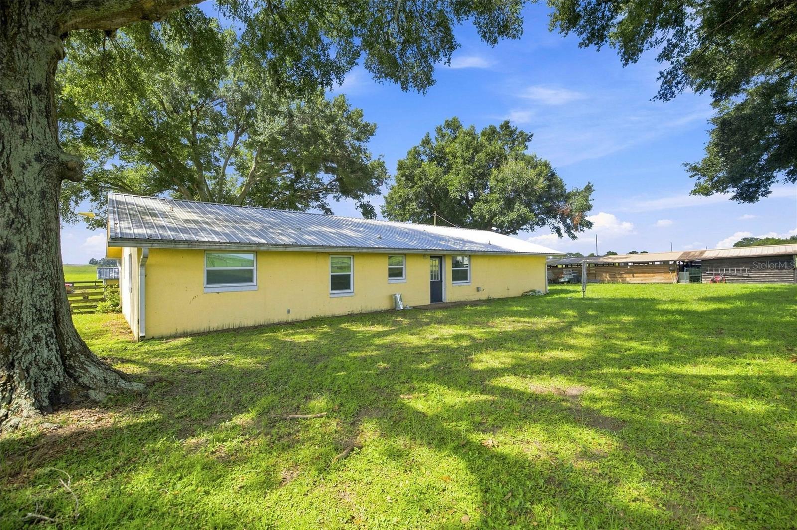 22241 Nw 6th St Property Photo 7