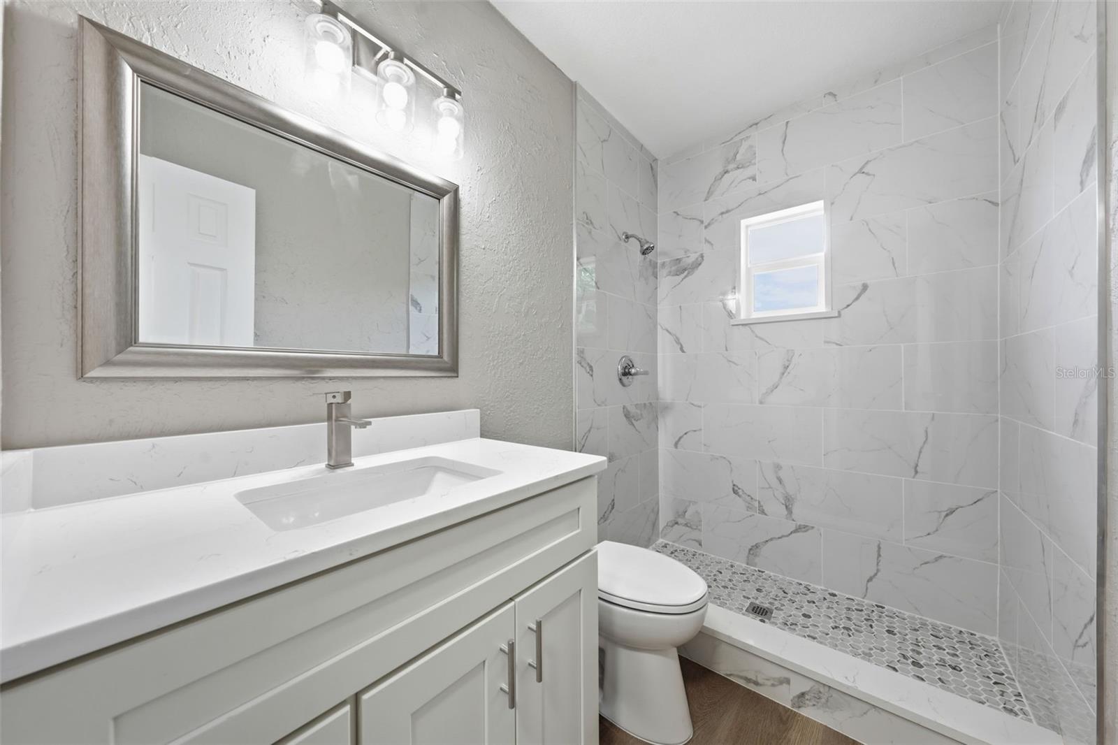 307 Ne 11th Pl Property Photo 10