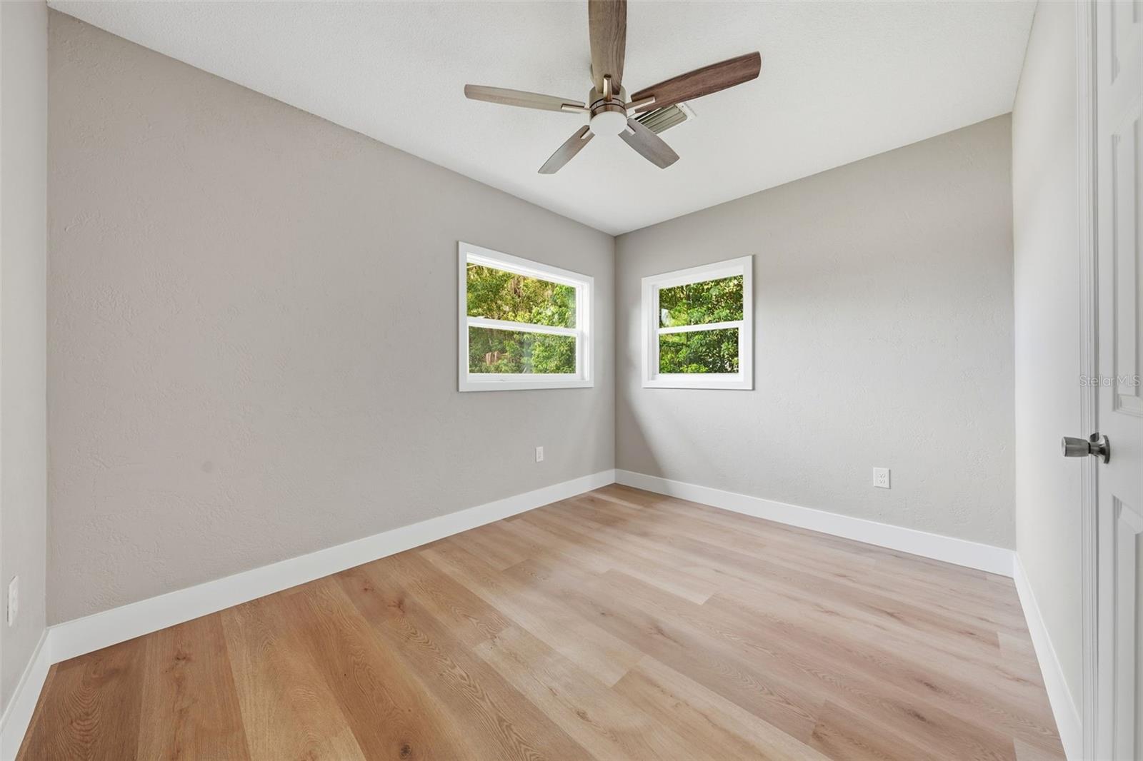 307 Ne 11th Pl Property Photo 14
