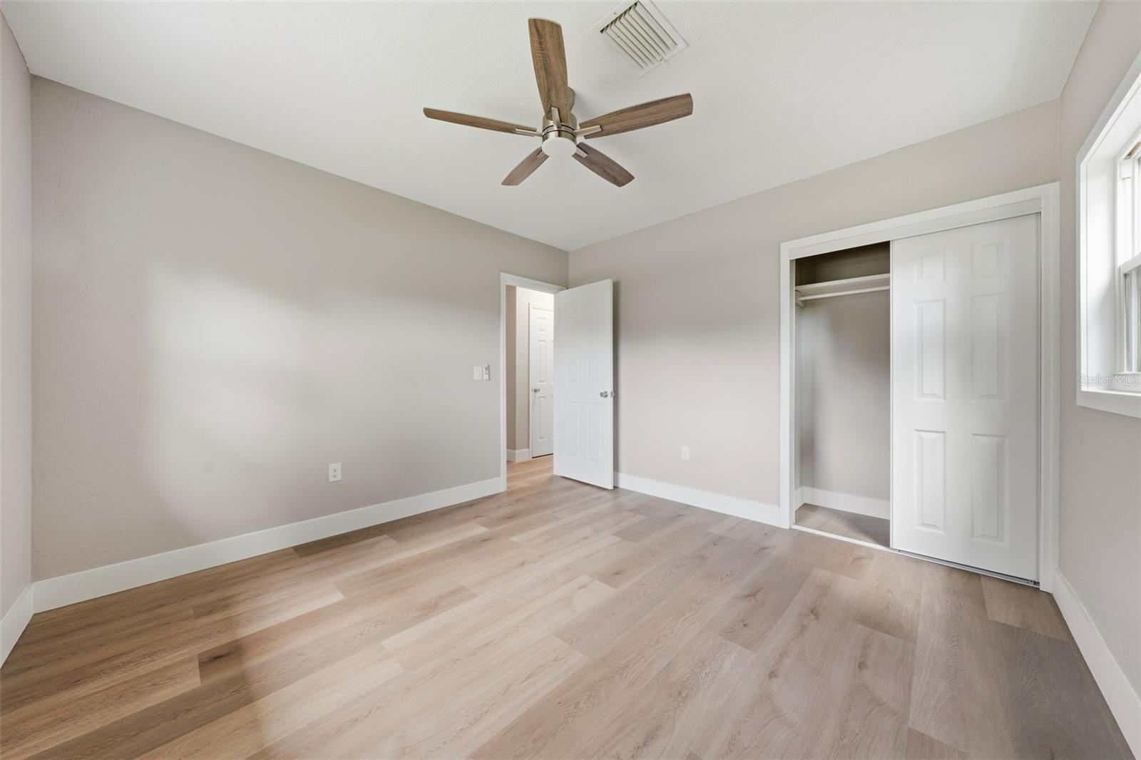 307 Ne 11th Pl Property Photo 15