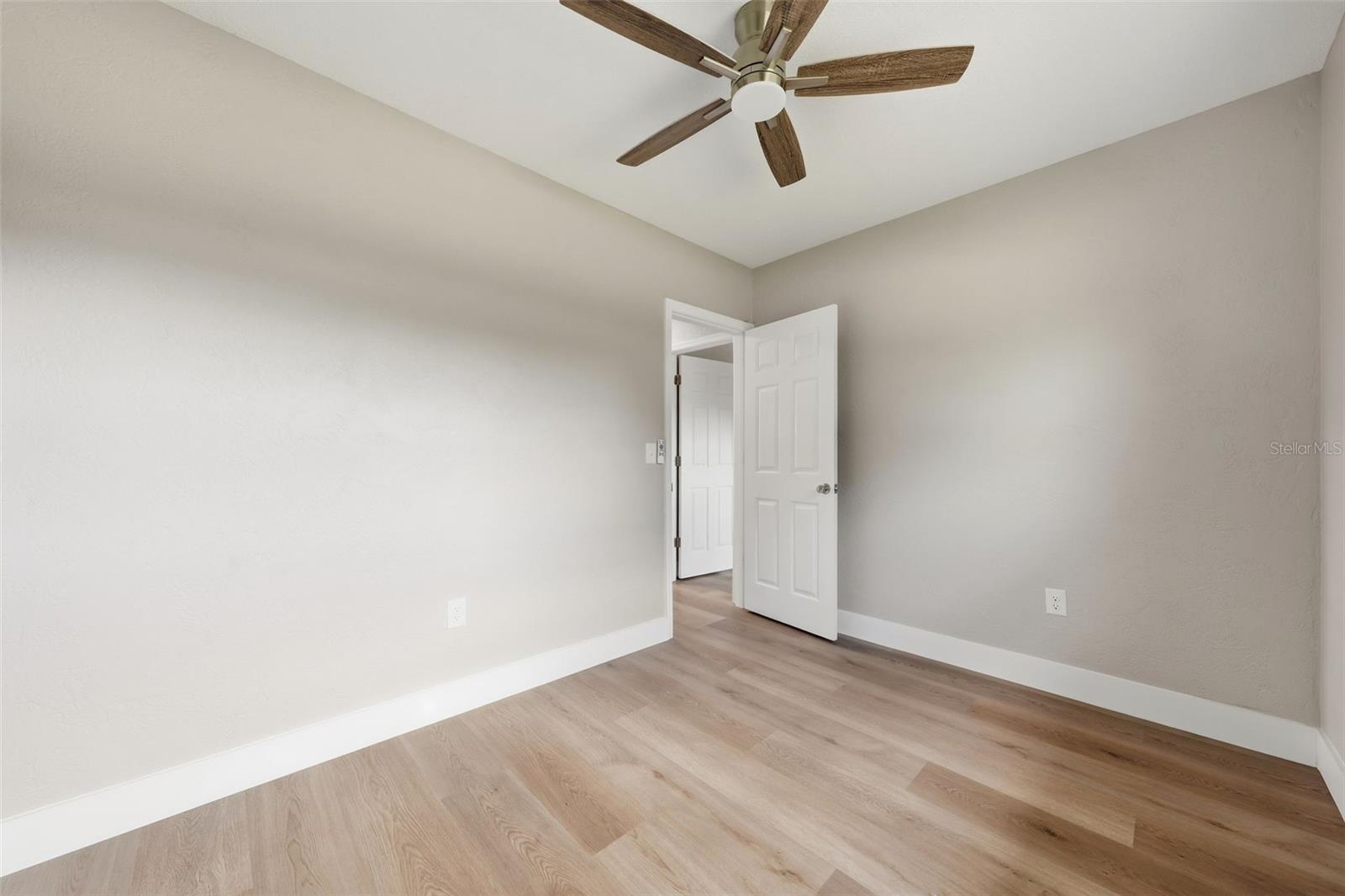 307 Ne 11th Pl Property Photo 17