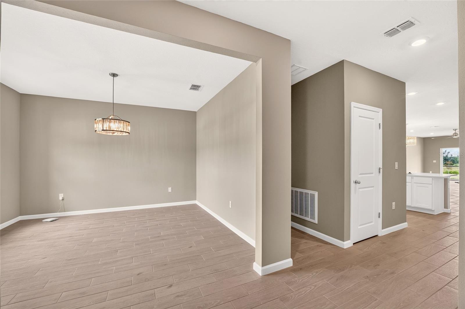13559 Nw Convergence Blvd Property Photo 7