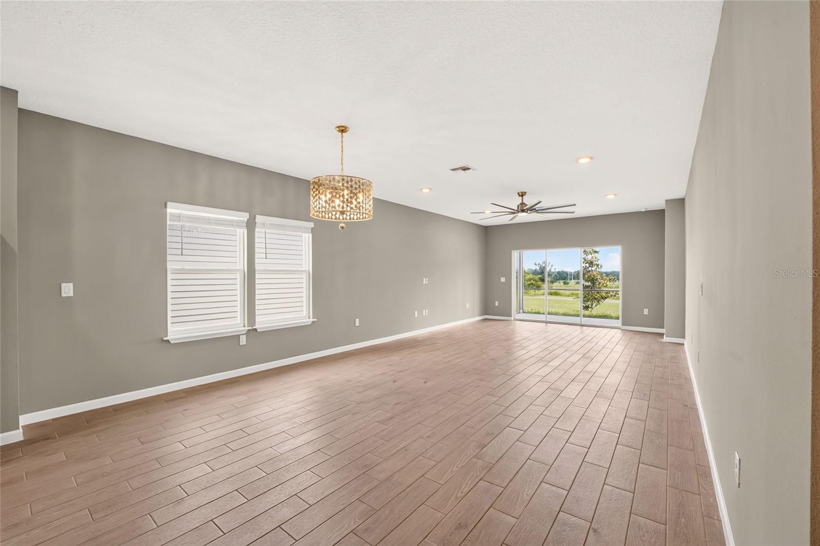 13559 Nw Convergence Blvd Property Photo 12