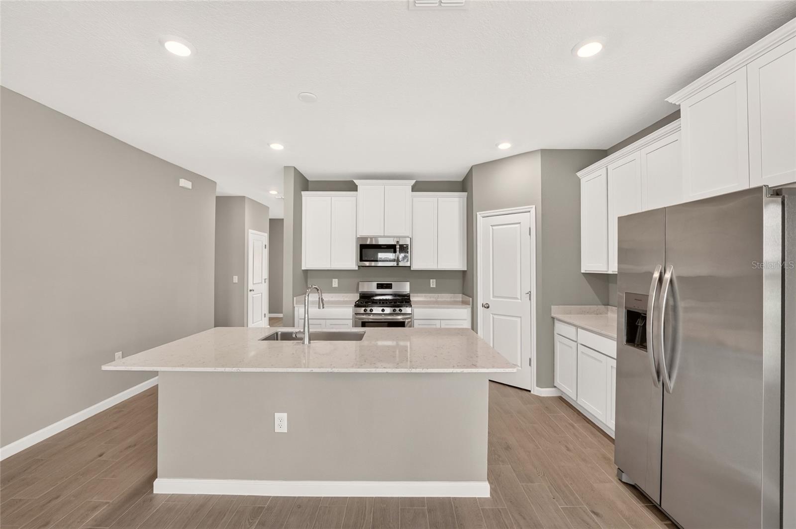 13559 Nw Convergence Blvd Property Photo 17
