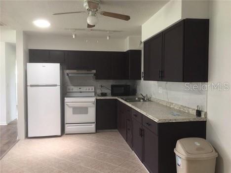 22201 Sw Beach Blvd Property Photo 11