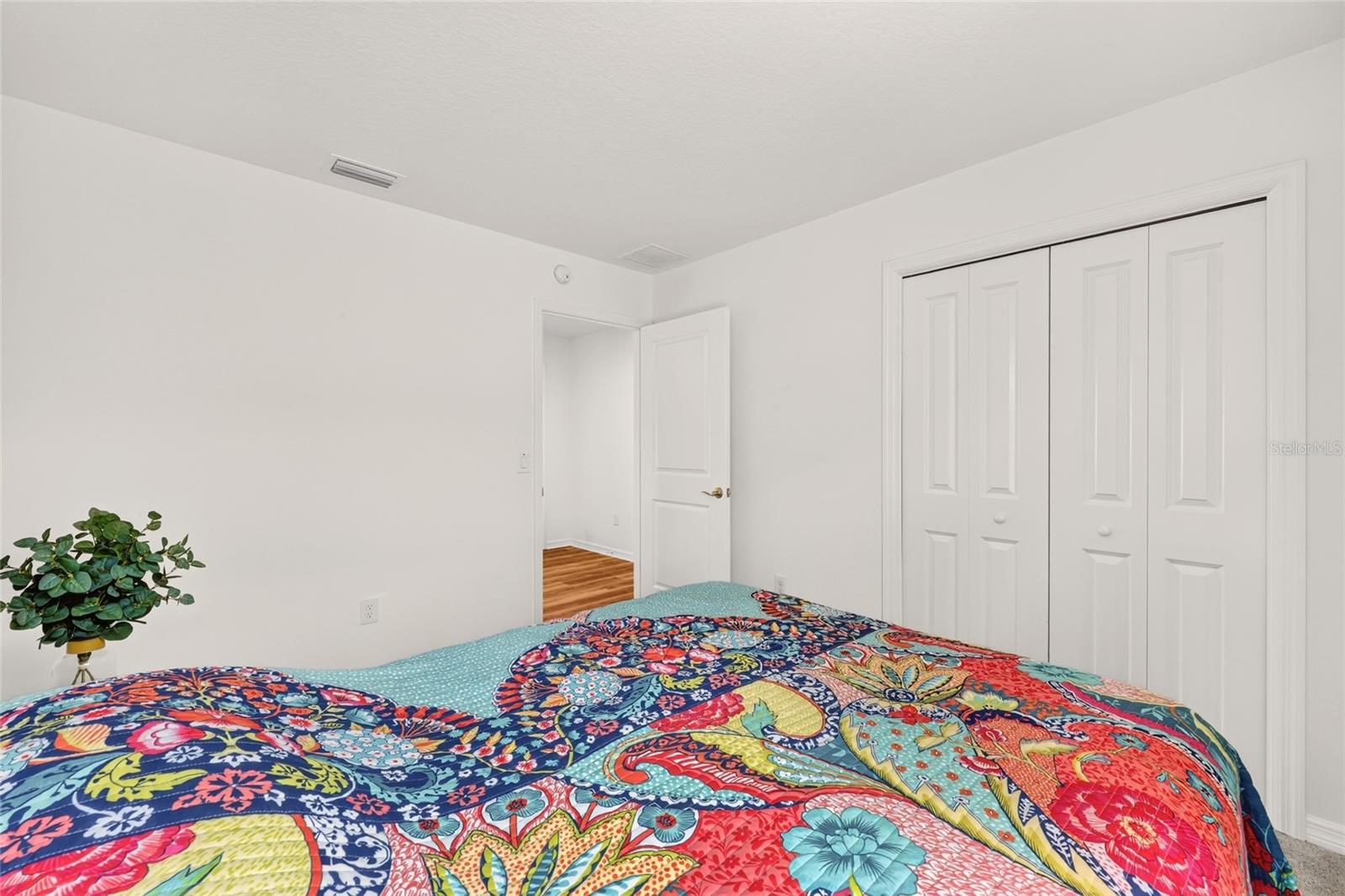 6125 Rosen Ct Property Photo 6
