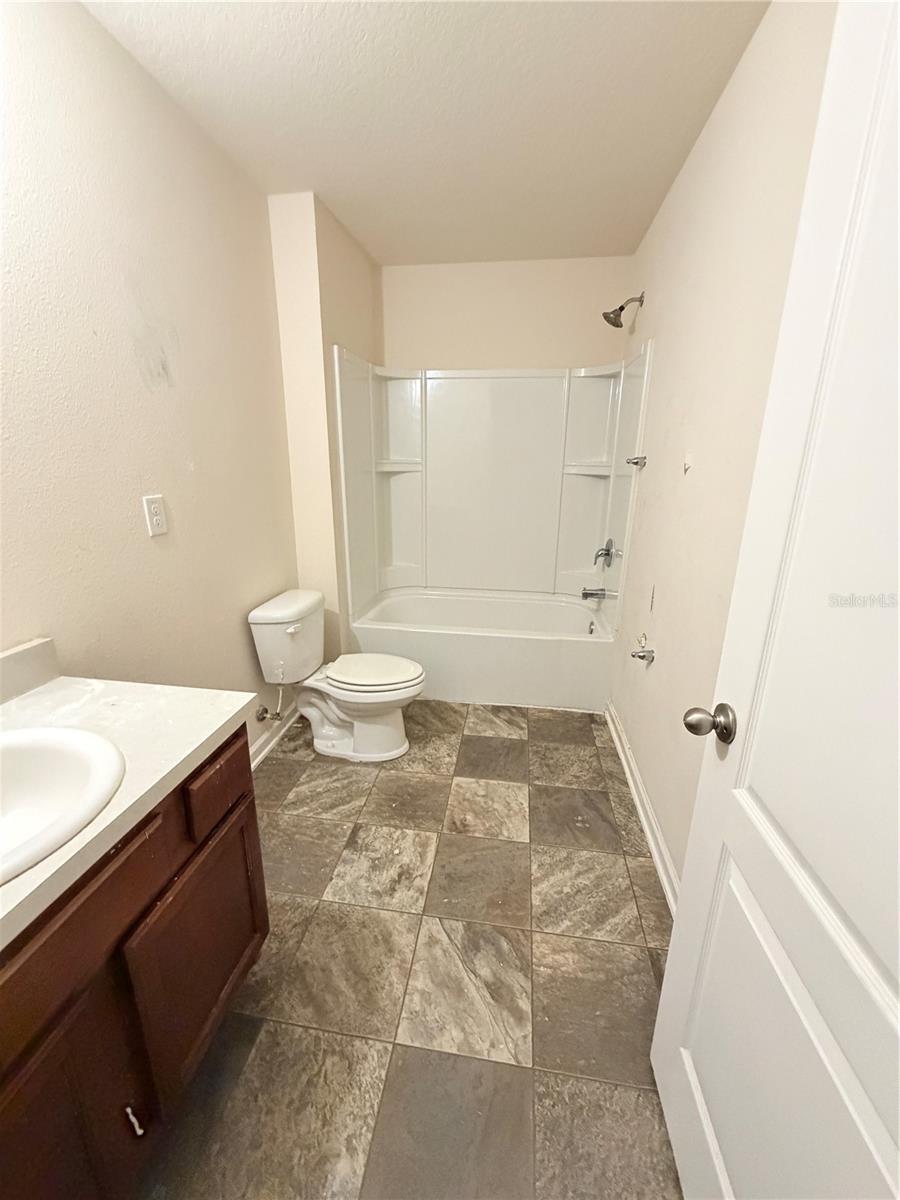 45170 Dutton Way Property Photo 5
