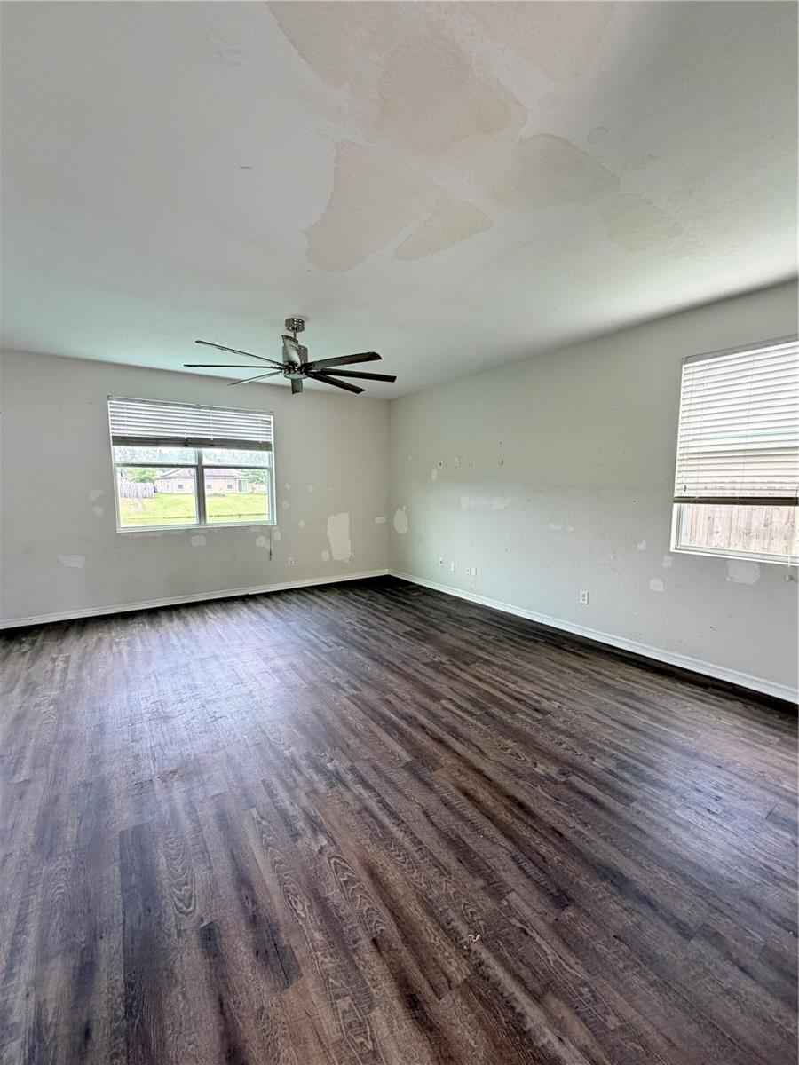 45170 Dutton Way Property Photo 12