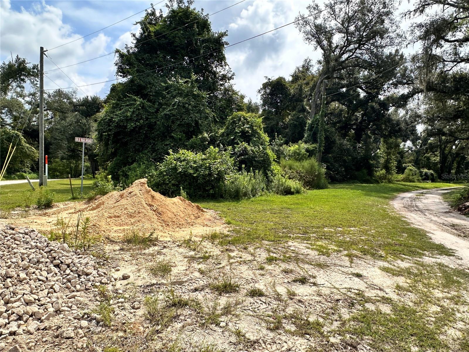 Nw West South Dr Property Photo 12
