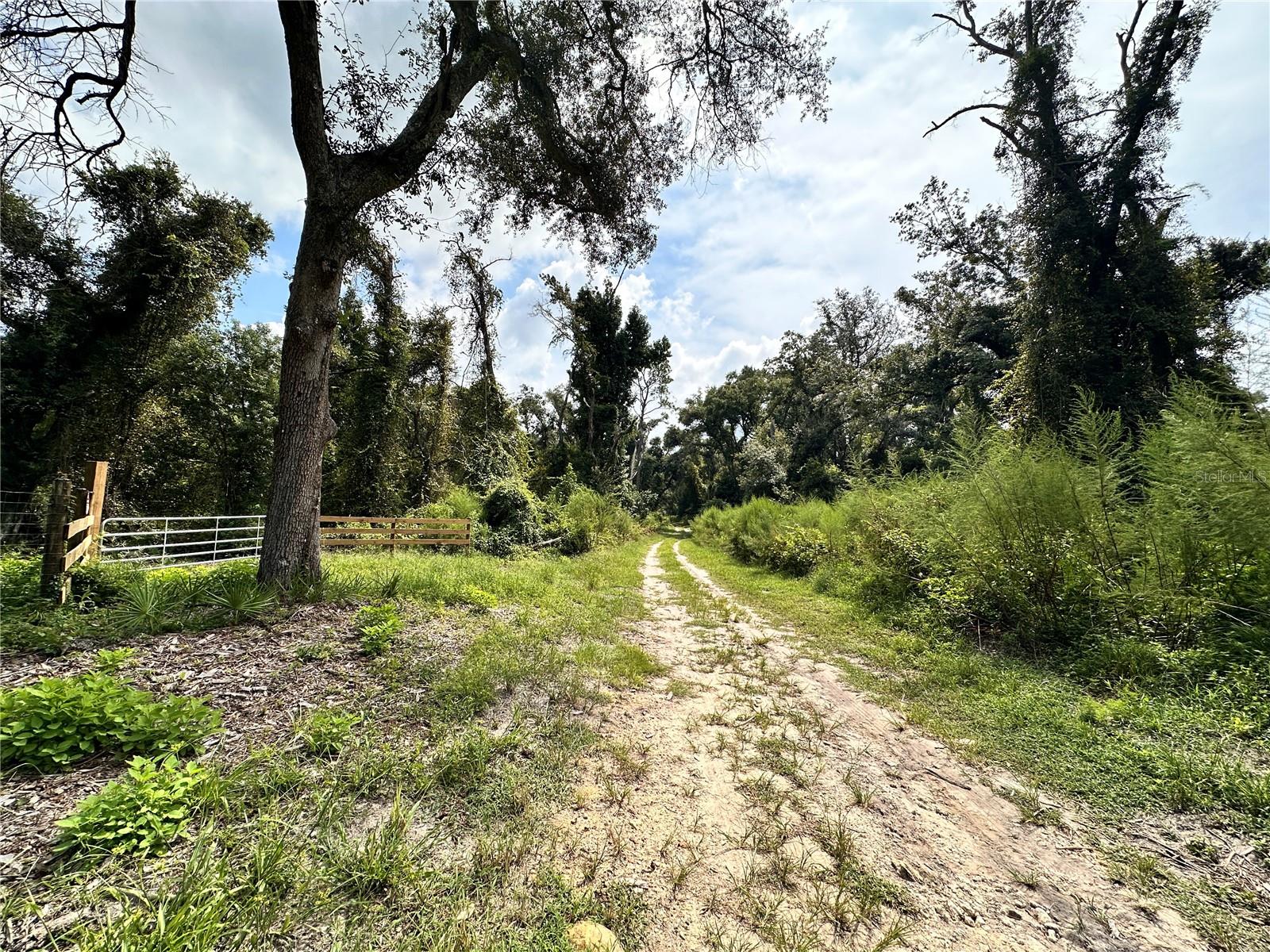 Nw West South Dr Property Photo 20