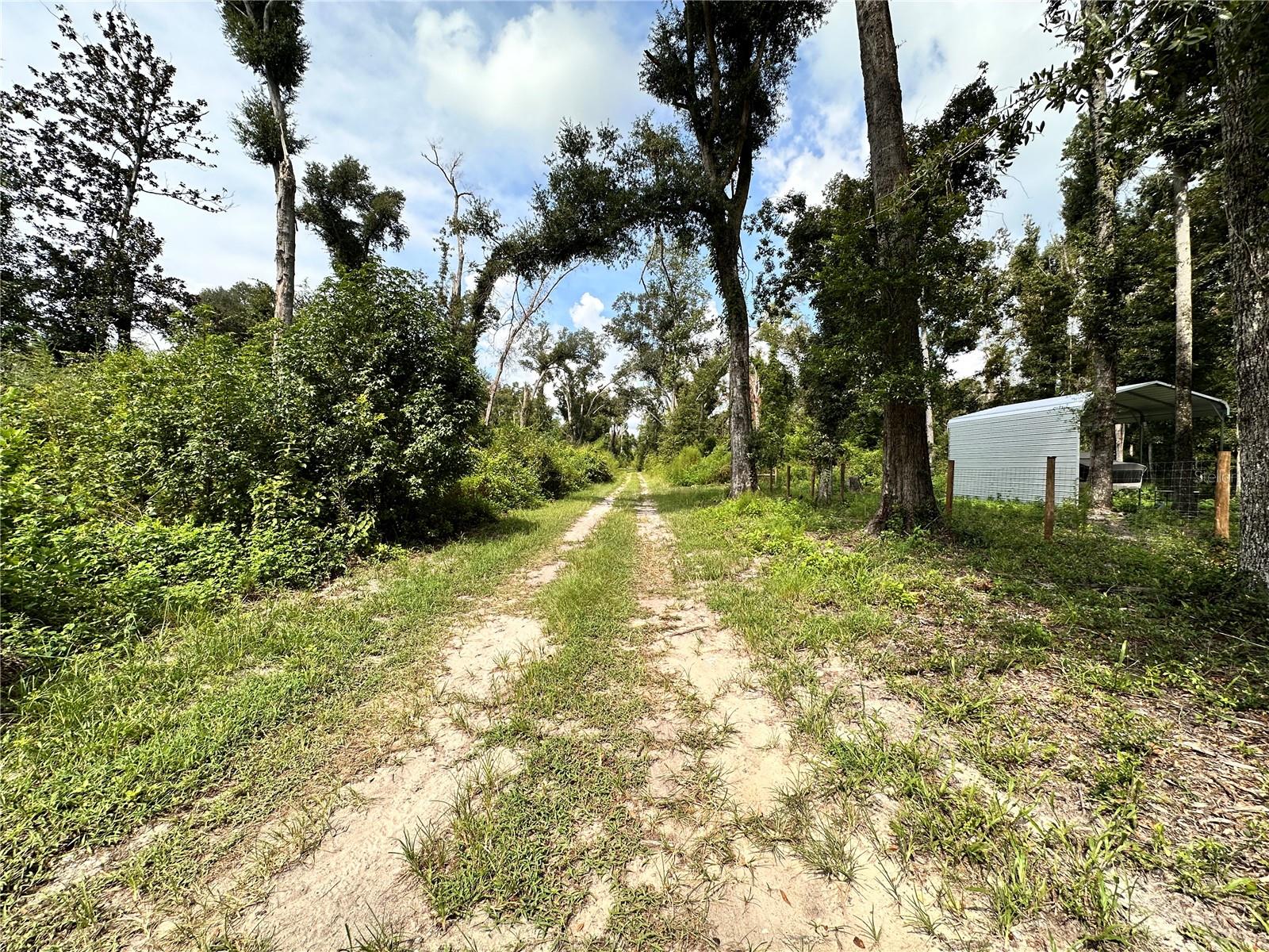 Nw West South Dr Property Photo 21