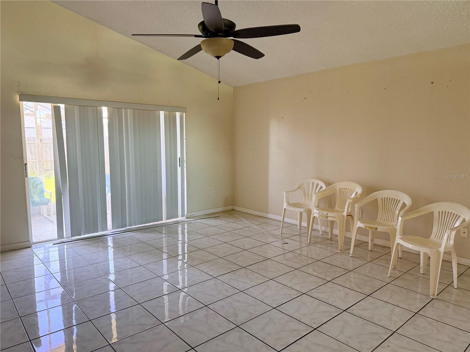 863 Country Crossing Ct Property Photo 14